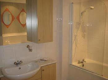 String Of Horses 4* Carlisle (Cumbria)