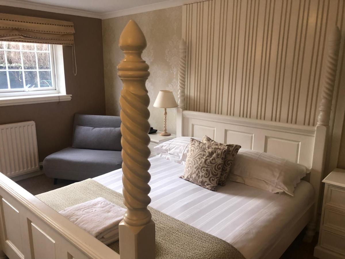 String Of Horses 4* Carlisle (Cumbria)